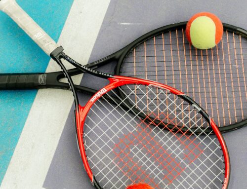 Sejarah Raket Badminton: Dari Batang Kayu Sampai Karbon Canggih (Plus Fakta Unik)!